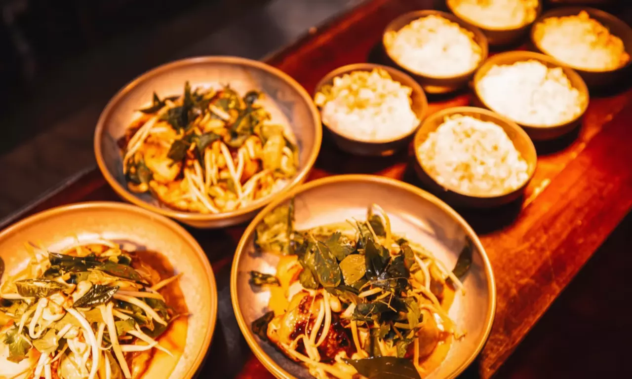 Chefs Banquet For 2, 3, 4, 5 or 6 People and Glass of House Wine Each