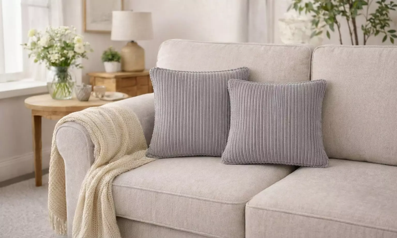 Lot de 2 coussins en velours côtelé 40x40 cm