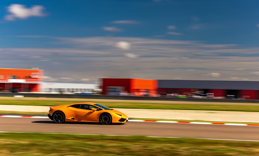 Image 6: Stage de pilotage avec Motorsport Academy Le Mans