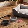 Image 1: Ensemble lit pour chien avec 2 gamelles, jouet en corde et porte-sac 