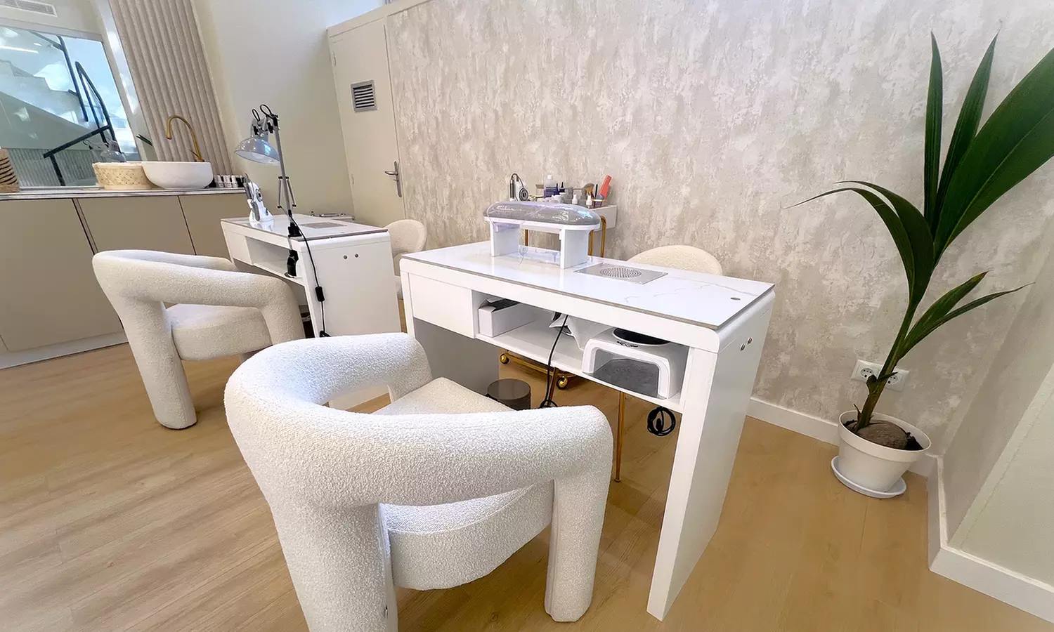 Manicura, pedicura o manipedi con esmalte normal o semipermanente