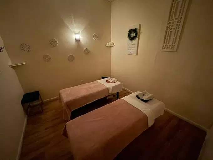 60-Min Swedish or Deep Tissue Couples Massage - Up to 43% Off 