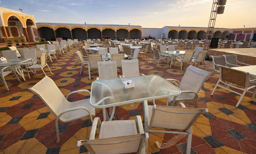 Image 4: Premium Overnight Desert Safari with Luxury Stay & Dinner