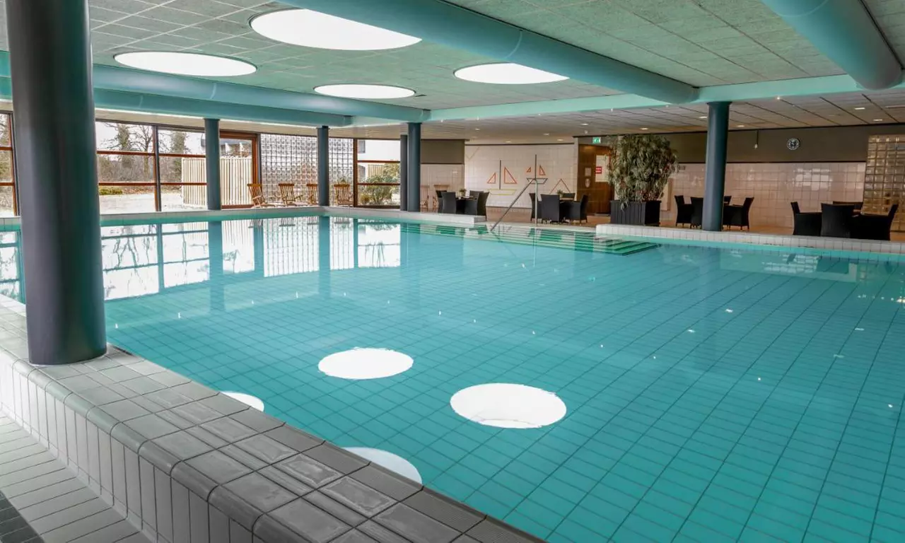 Holland: 1-3 Nächte für Zwei mit Frühstück, Wellness & Late Check-Out im Hotel Resort Bad Boekelo nahe Enschede - Primary Image