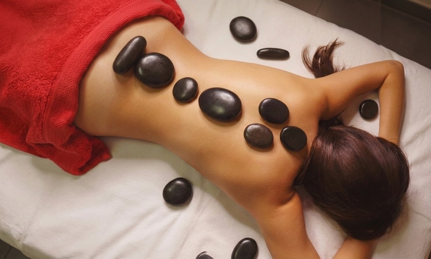 Image 3: Couples Massage/Foot Massage/Detox Reflexology Pampering Package for 2