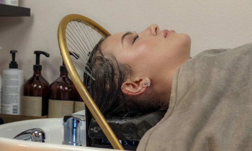 Image 3: Relax with 30, 60, or 90 Minutes - Japanese Head Spa