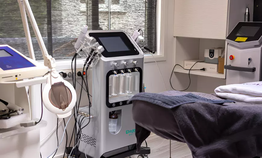 Image 3: Stralende wimpers en strakke wenkbrauwen: jouw beauty-upgrade wacht