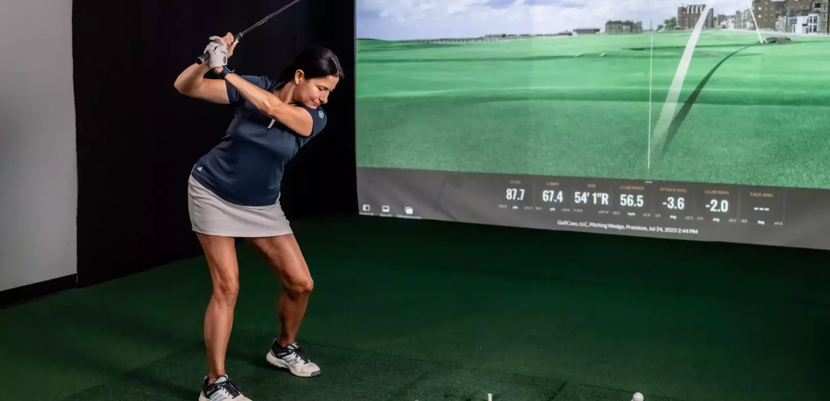 Private Indoor Golf Simulators with TrackMan at GolfCave Holmdel