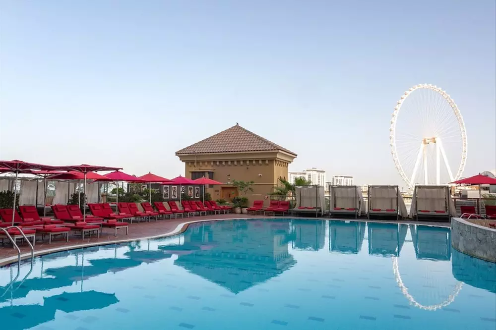5* Dubai: One or Two-Night Stay with Breakfast, House Beverages