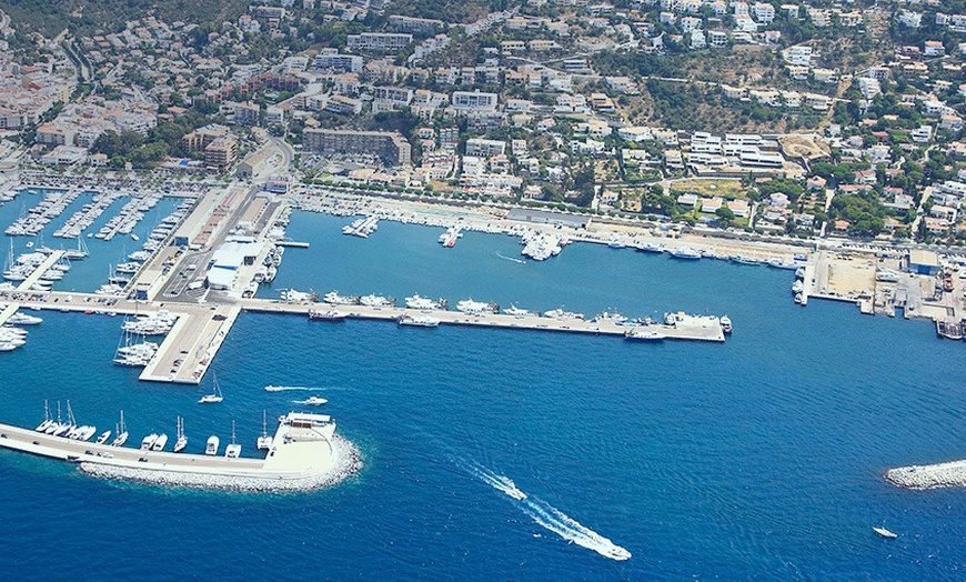 Image 3: Hasta 8 horas de alquiler de lancha sin licencia para 2-8 personas