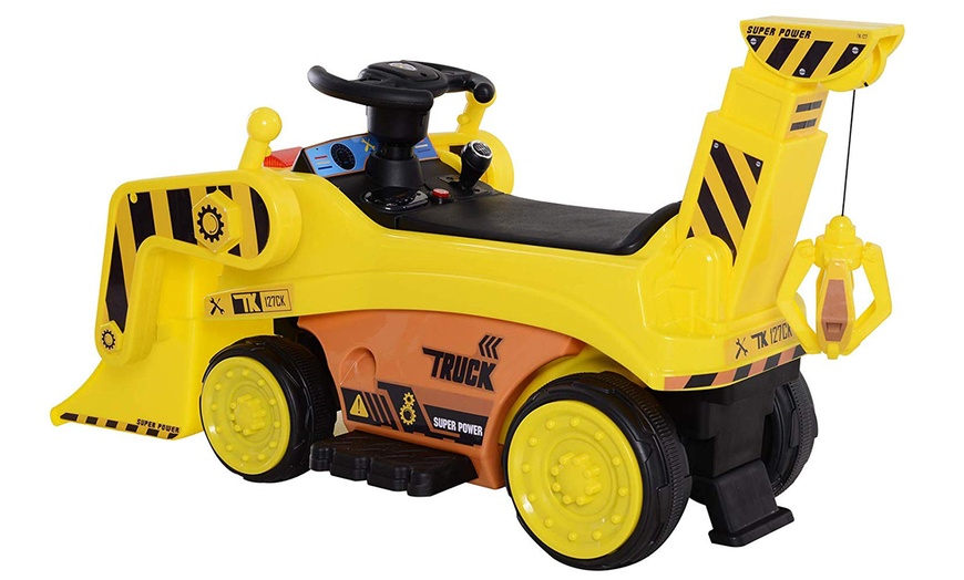 Image 7: HOMCOM Kids' Ride-On Toy Car