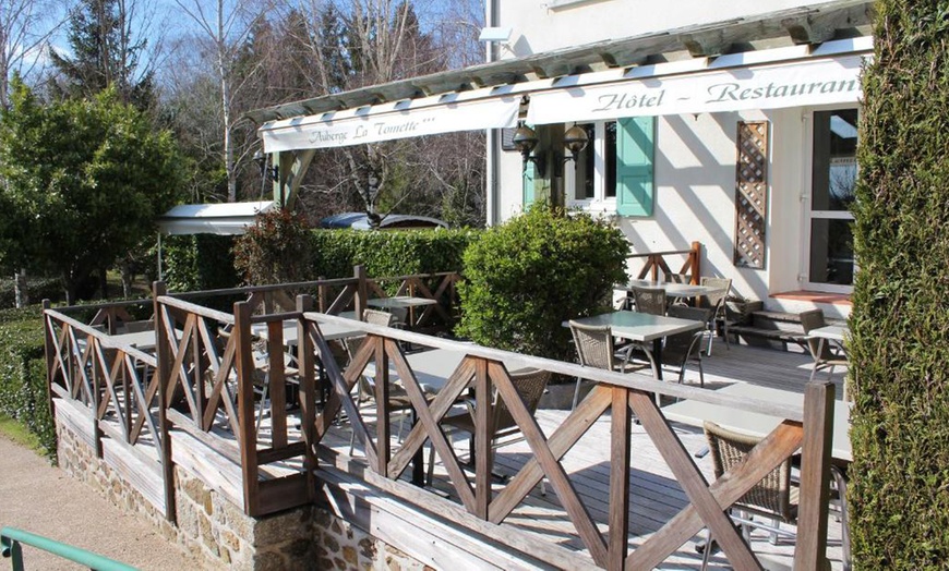 Image 13: Auvergne : chambre double avec petit-déjeuner, dîner et accès spa