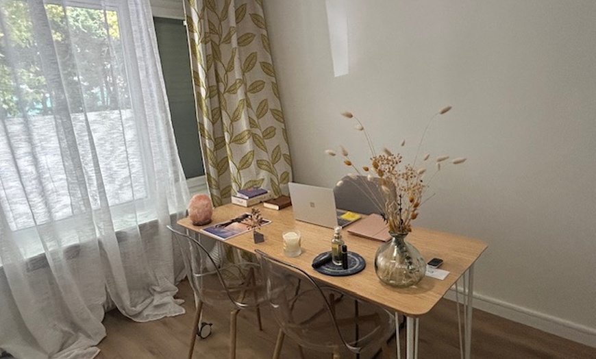 Image 2: Séance d'hypnose ou soin énergétique chez Halo Hypnose & Bien-être