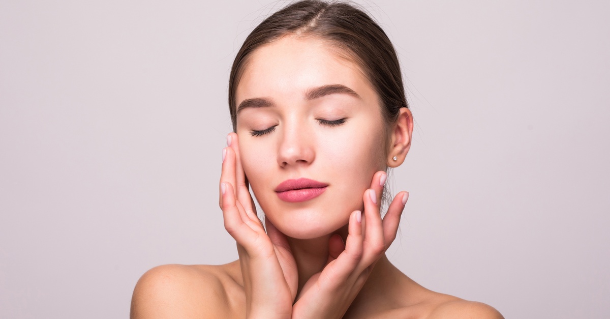 Tratamiento de radiofrecuencia facial o corporal con higiene facial en Cádiz