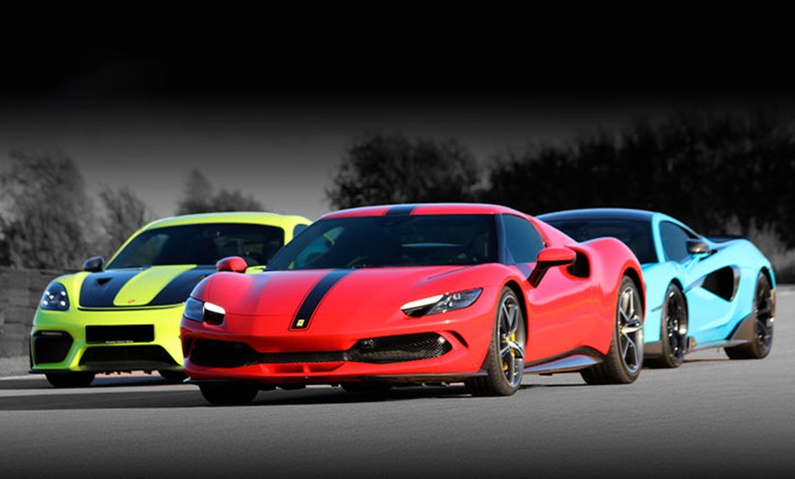 Image 1: Ferrari, Porsche ou Lamborghini : vivez l’expérience d’un vrai pilote