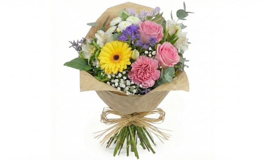 Image 4: Poczta Kwiatowa®: bukiety z bombonierką – dostawa w całej Polsce