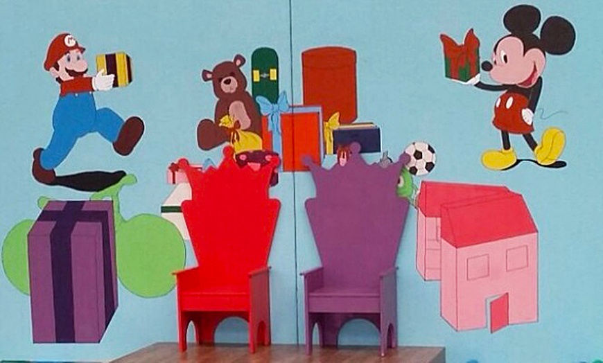 Image 5: Parque infantil con merienda