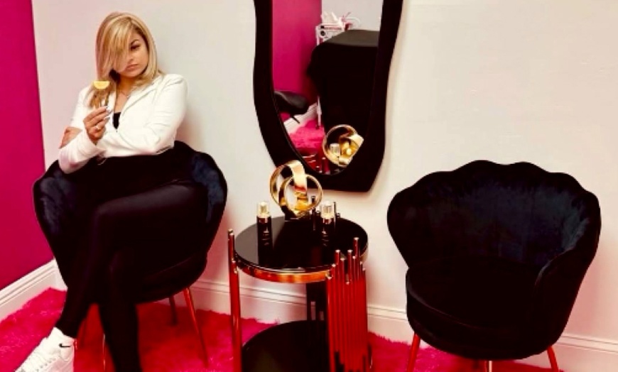 Image 2: Up to 50% Off on Eyelash Tinting at Lashes Paris