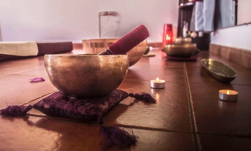 Image 5: Una sesión de masaje corporal para embarazadas de 60 minutos