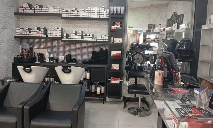 Image 11: Lifting y tinte de pestañas con tratamiento, laminado de cejas y más