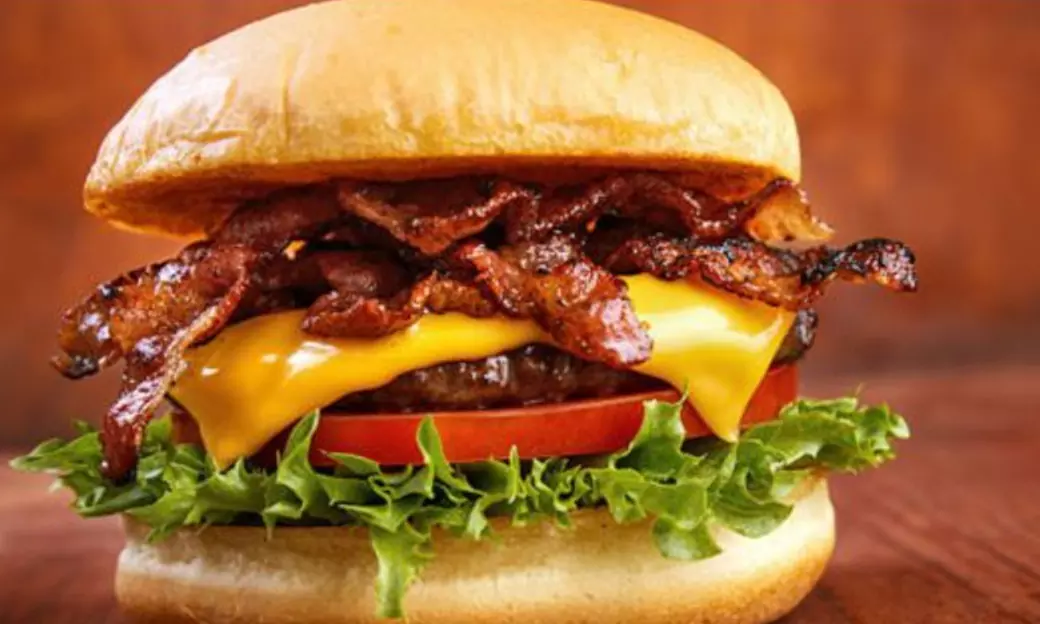 $25, $40 or $100 to Spend -Food & Drinks,2 or 4 Signature Burger Combo