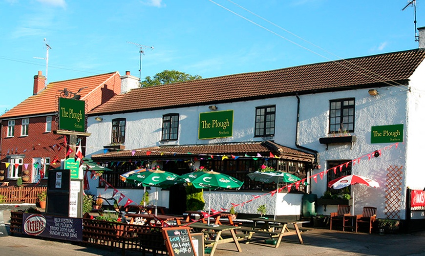 Image 2: Sunday Carvery With Wine For Two