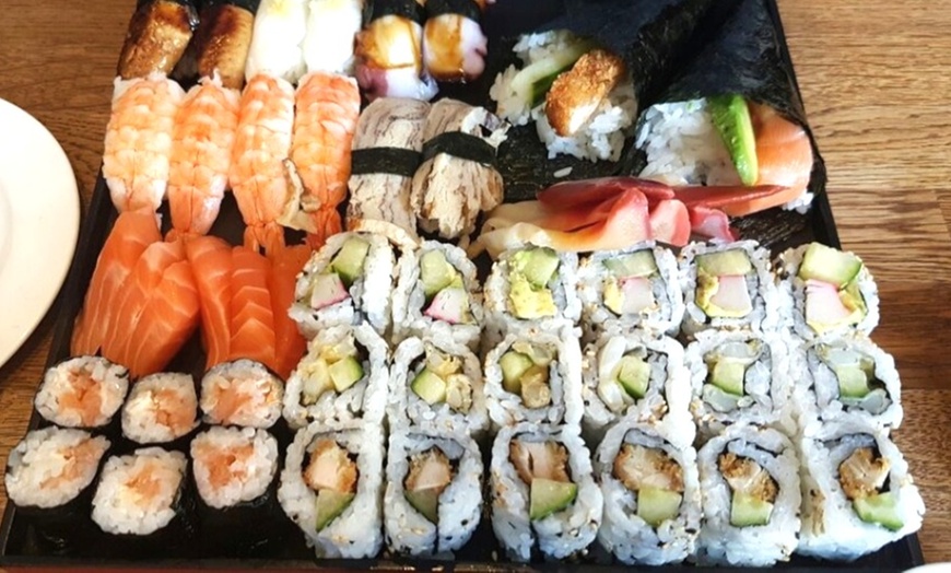 Image 3: 40-Piece Sushi Platter for Two