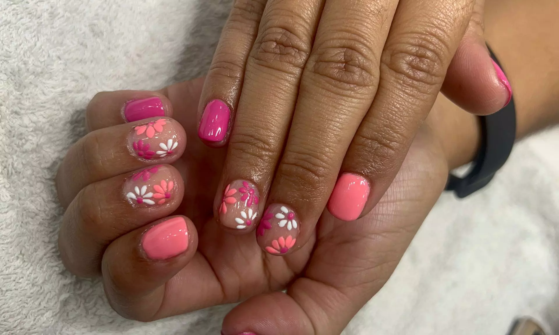 Manicura, pedicura o manipedicura con esmaltado