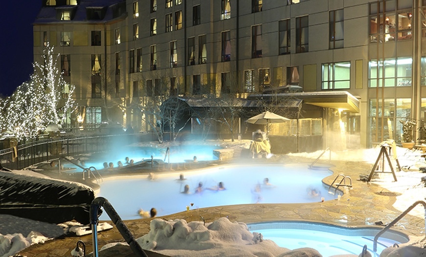 Image 3: Night at Hotel Fairmont Tremblant