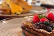 Waffeln oder Pancakes mit Toppings nach Wahl für 2 oder 4 Personen - Unwiderstehlich lecker (bis 50% sparen) - Second Medium