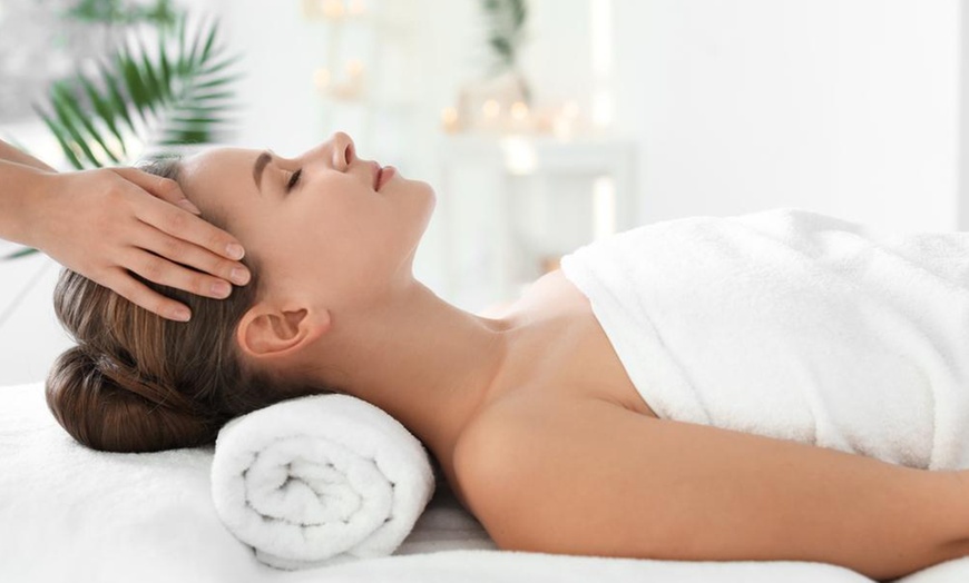 Image 3: 1 o 2 masajes a elegir de 60 o 90 minutos para 1 persona en Maspalomas 