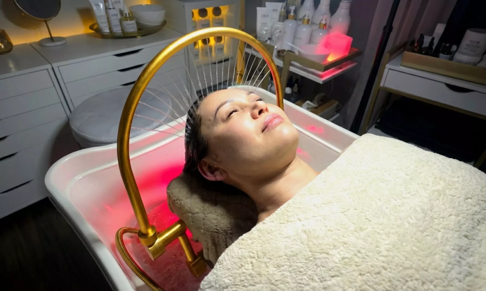45-90 Min. Head Spa für 1 Person – von Essenz bis Premium