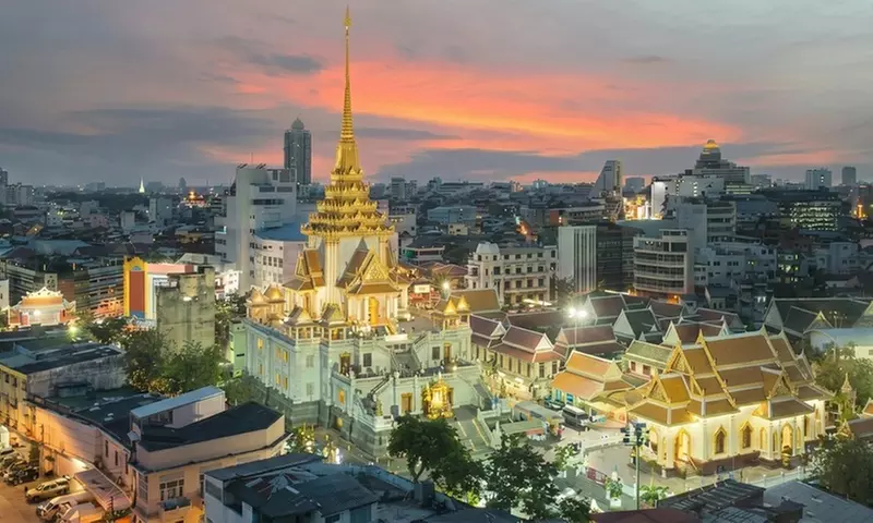✈ 10-Day Bangkok, Chiang Mai & Phuket Vacation with Air