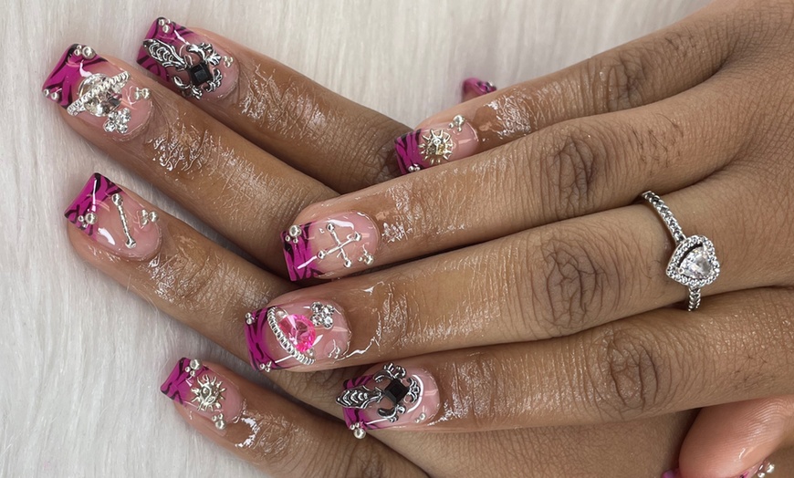 Image 8: Custom Freestyle Nail Sets in Short, Medium, or Long Lengths 
