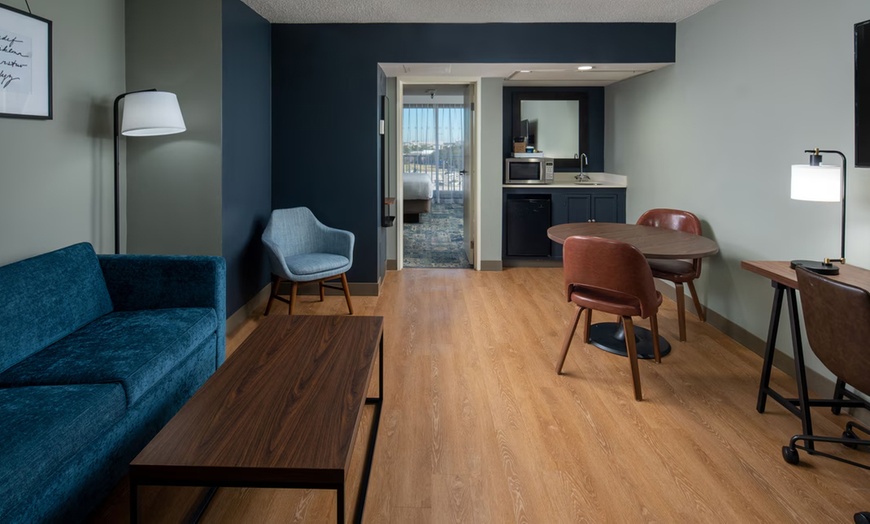 Image 9: Budget Hotel in Westshore District Near Tampa Airport & Riverwalk
