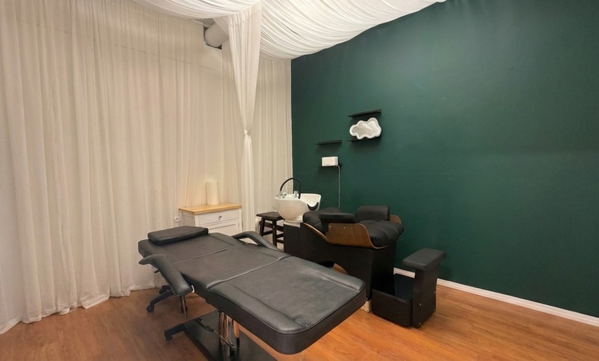 Image 2: Head Spa Relaxation: Mini Facial, Neck & Shoulder Massage