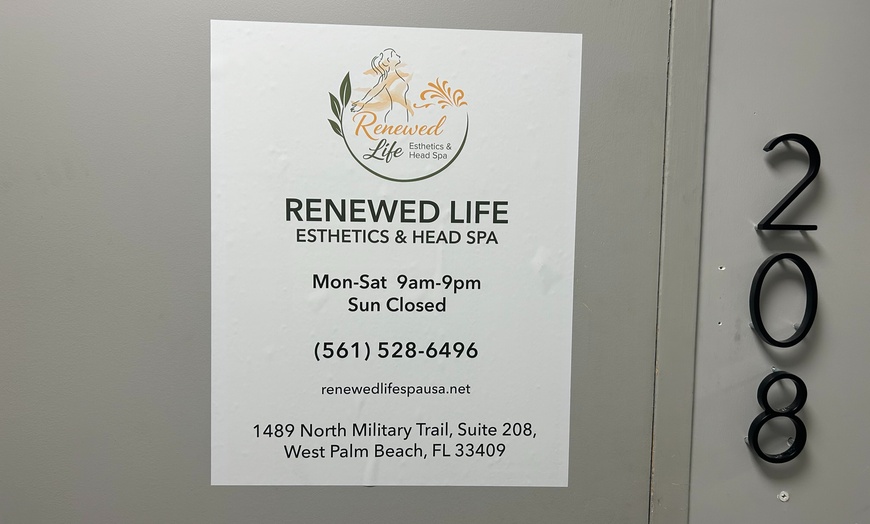 Image 4: Relax with a 60- or 90-Minutes Swedish or Deep Tissue Couples Massage