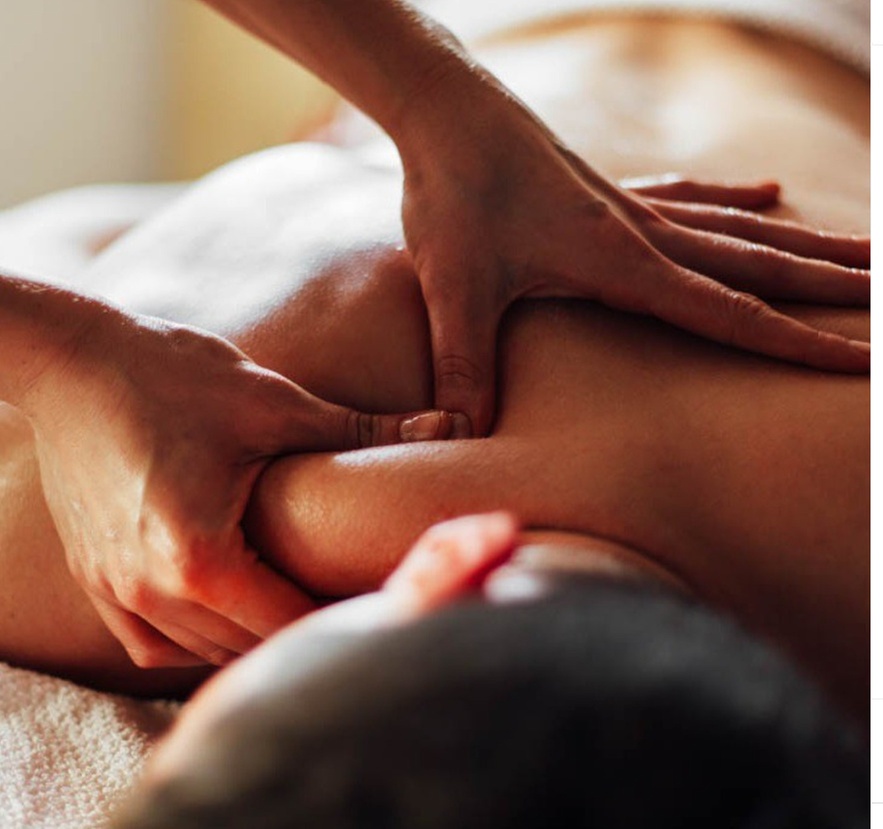 Enjoy 60/90 Min Choice of Massage & Add On Aromatherapy or Hot Towel