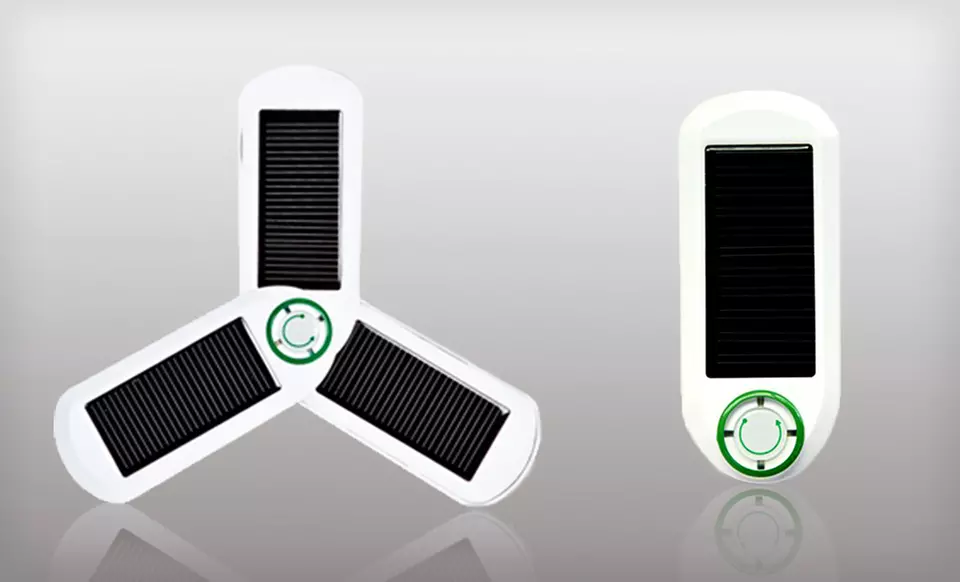 Kiwi U-Powered 2,000mAh Solar and USB Charger - Primary Image