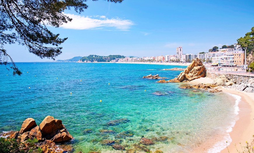 Image 13: ✈ Costa Brava: 4- or 7-Night Stay with Flights and Fast Track Pass