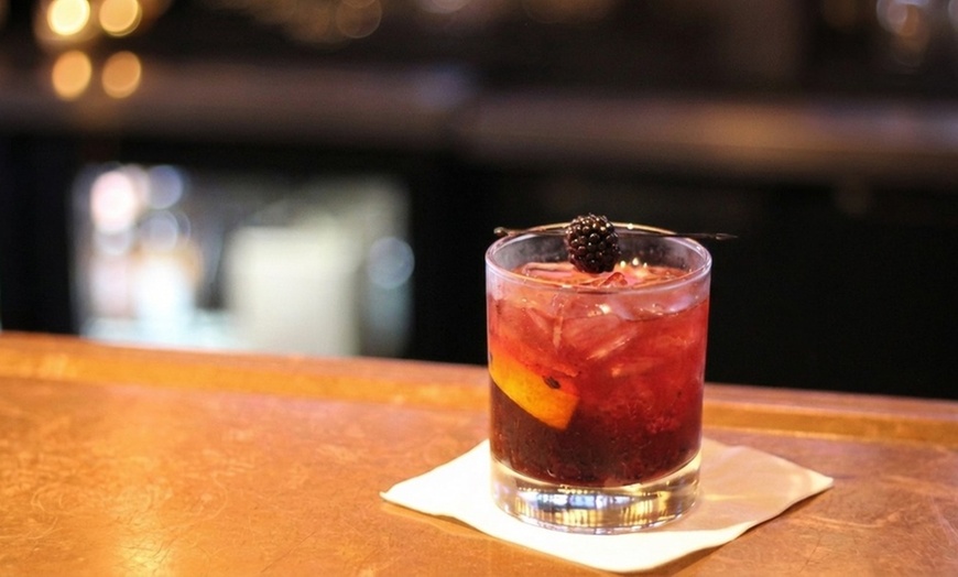 Image 3: Award-Winning Spirits Flight, Cocktail & FREE Glencairn Glass