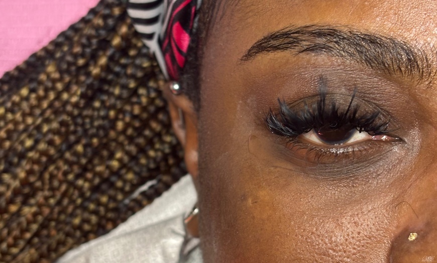 Image 2: Transform Your Looks with Eyelash Extensions! 