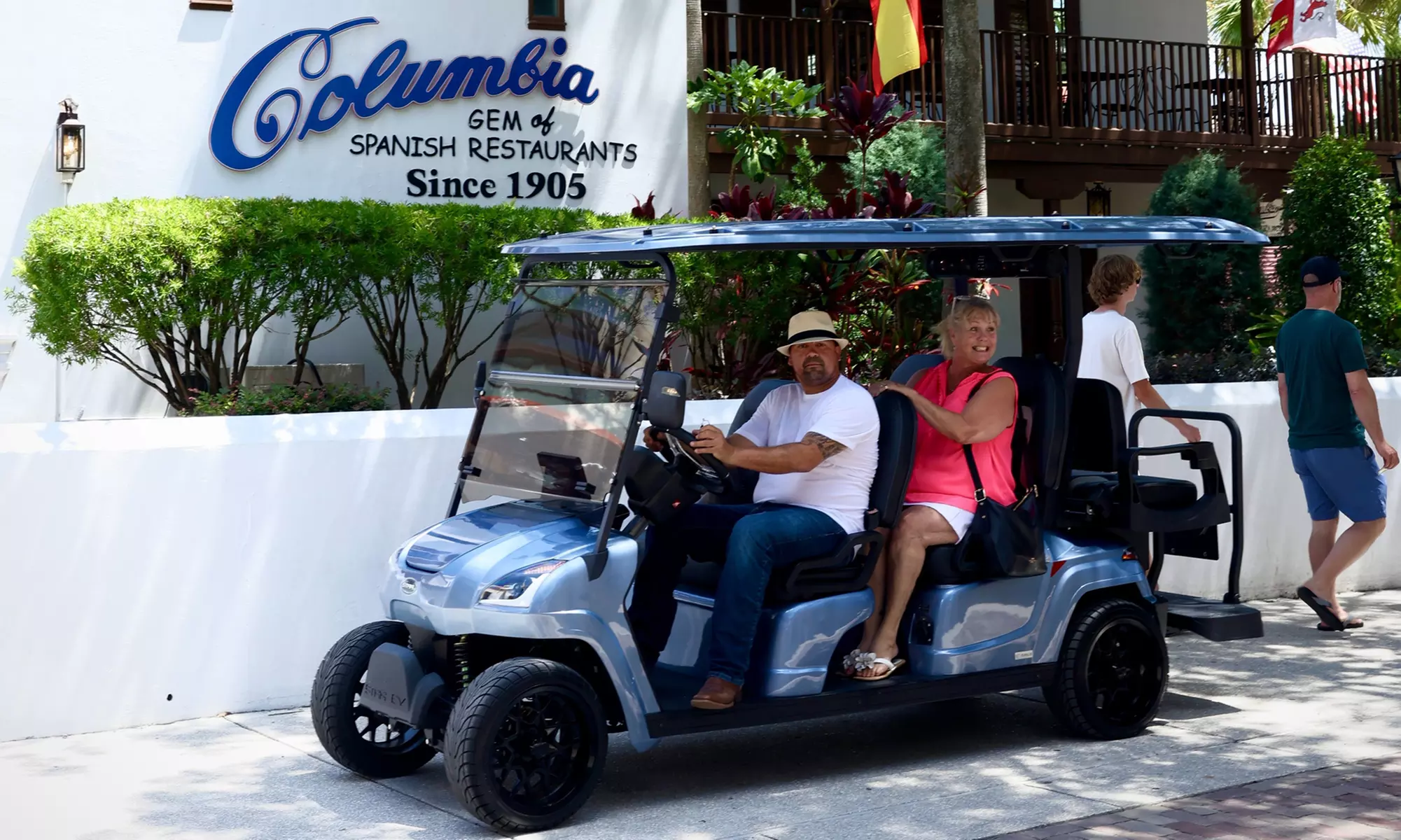 Get 2.5/3-Hrs Guided Tour Around the City, Free Soft Drinks & Snacks