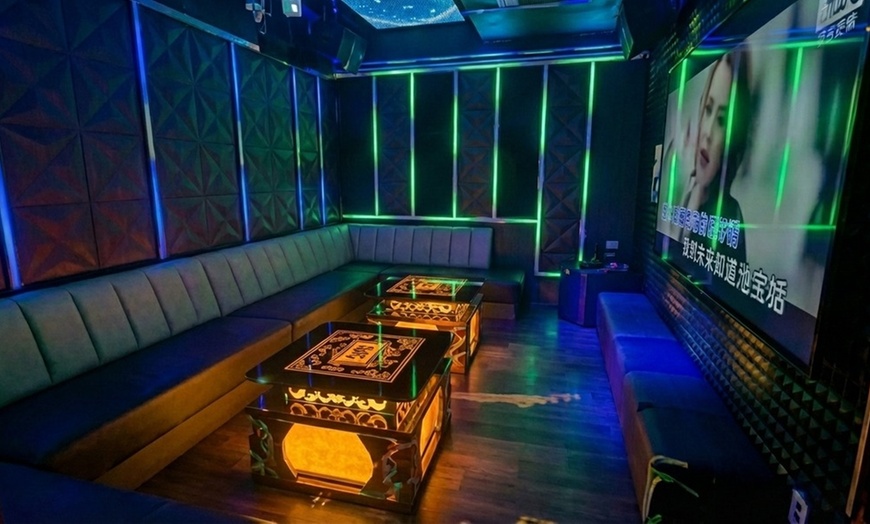 Image 5: Enjoy with Karaoke Room Rentals with Food & Drink Credit
