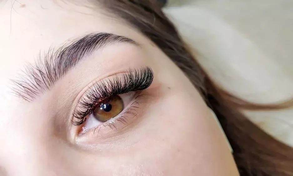 Full Set Of Individual Eyelash Extensions with Optional Refills