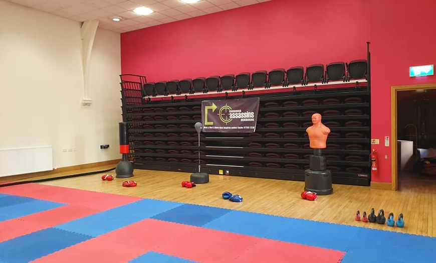 Image 8: Five Kickboxing Classes