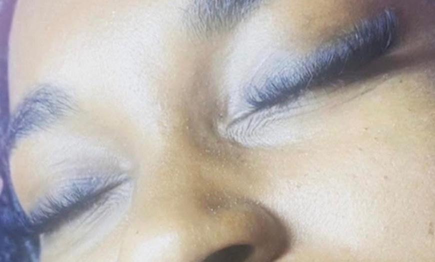 Image 6: Get Dramatic Light, Regular or Mega Volume Eyelash Extensions 