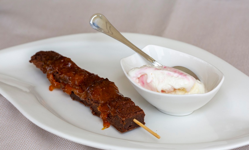 Image 14: Lago Trasimeno 4*: camera doppia con colazione o mezza pensione