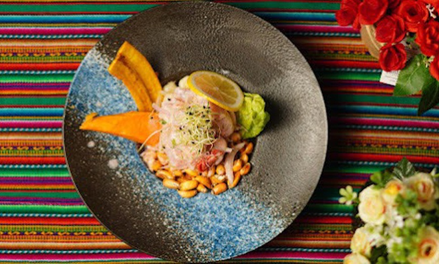 Image 7: Menú latino para 2 o 4 personas con entrante, bebida y opción a cóctel