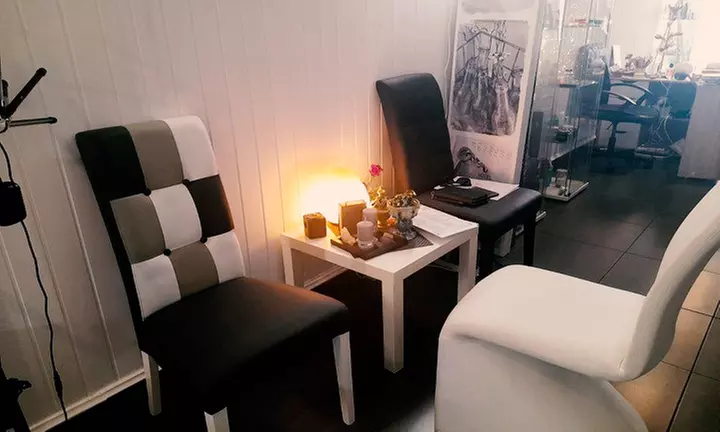 Limpieza facial con microdermoabrasión, peeling y máscara led